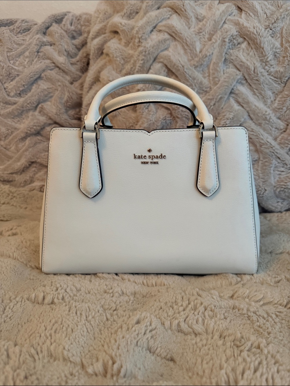 kate spade White Leather Purse with Gold Logo